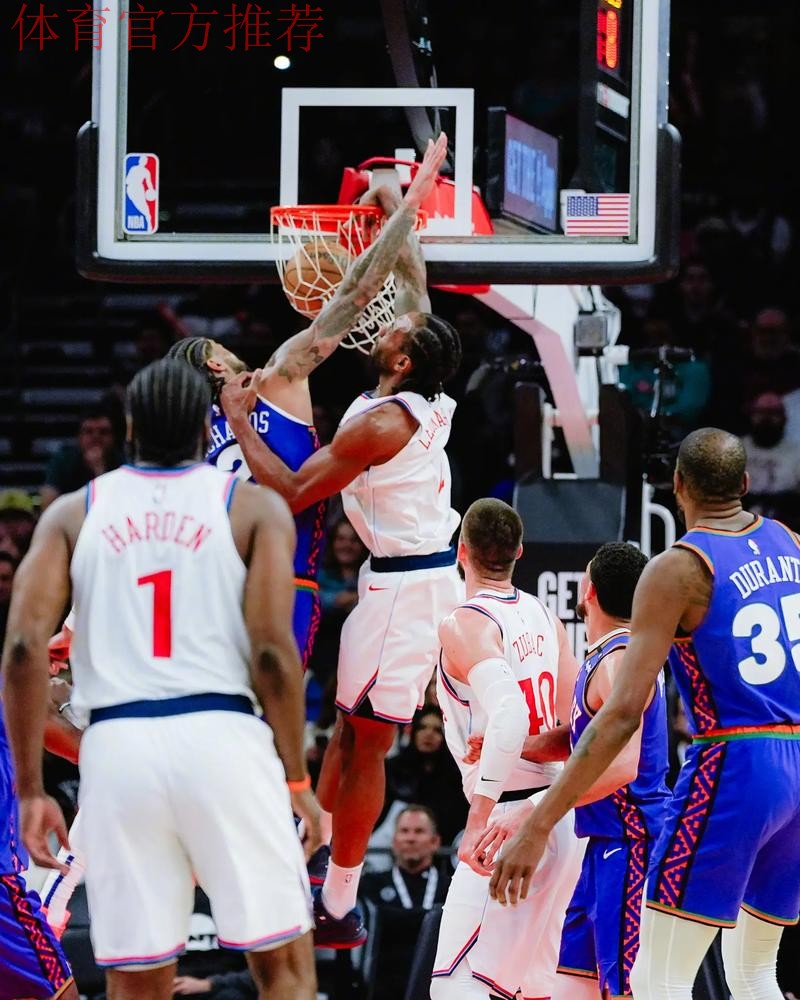 伦纳德半场11投5中，三分2中0得到11分2篮板1助攻1抢断