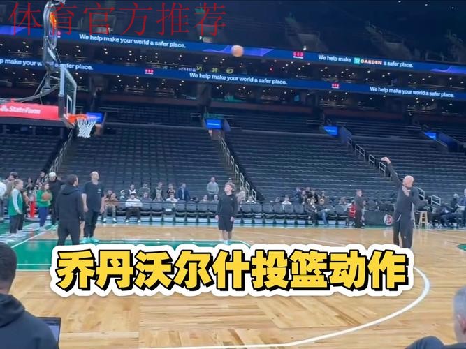 沃尔什首发仅出战17分钟,投篮3中2得到8分6篮板2抢断 沃尔什首发仅出战17分钟,投篮3中2得到8分6篮板2抢断